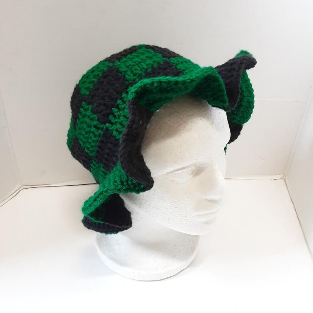 Handmade Checkered Crochet Bucket Hat new - Picture 2 of 5